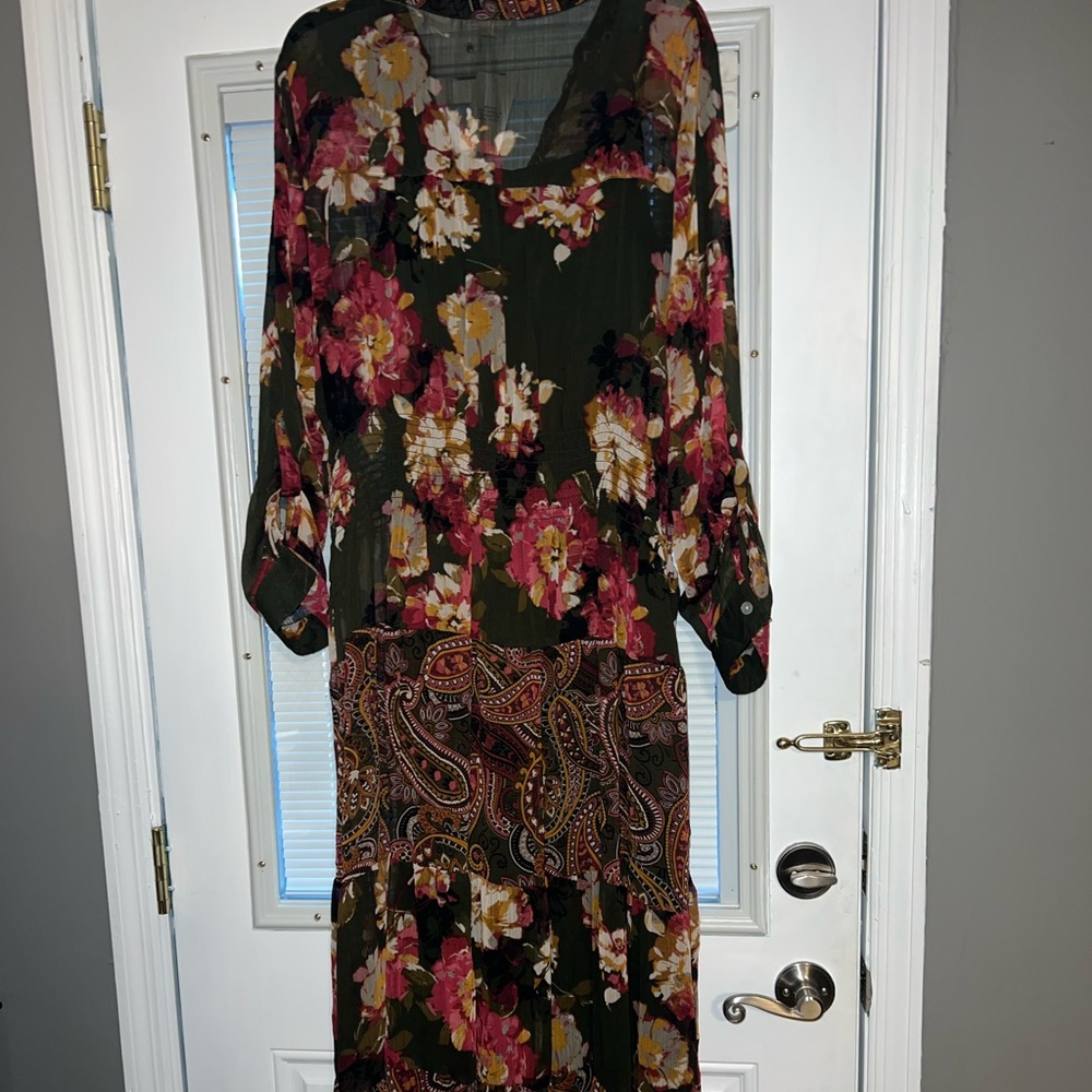 NWT Hope Springs Floral Paisley Maxi Dress